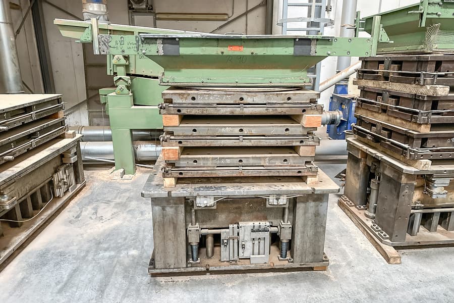 Werkzeugsatz für hydraulische Pressmaschinen